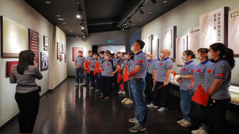 重溫崢嶸歲月，感悟紅色初心 ——瀘天化弘旭黨委開(kāi)展“學(xué)黨史 感黨恩 跟黨走” 主題黨日活動(dòng)(圖3)