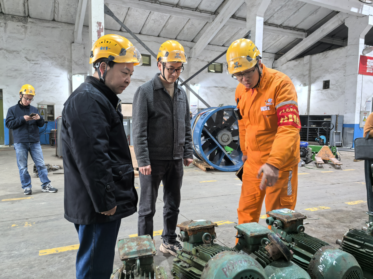 ?瀘天化集團安全生產(chǎn)專項督導組赴弘旭公司開展實地檢查(圖3) ?瀘天化集團安全生產(chǎn)專項督導組赴弘旭公司開展實地檢查(圖3)