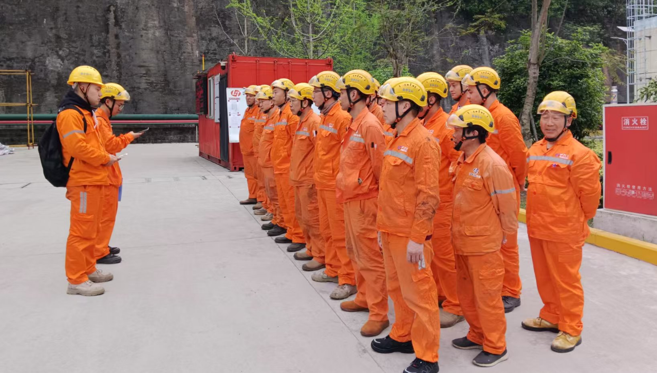 全力以赴搞建設 方圓之間顯擔當(圖1) 全力以赴搞建設 方圓之間顯擔當(圖1)