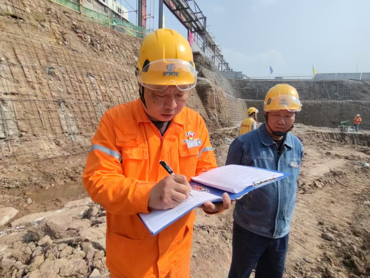 全力以赴搞建設 方圓之間顯擔當(圖4) 全力以赴搞建設 方圓之間顯擔當(圖4)