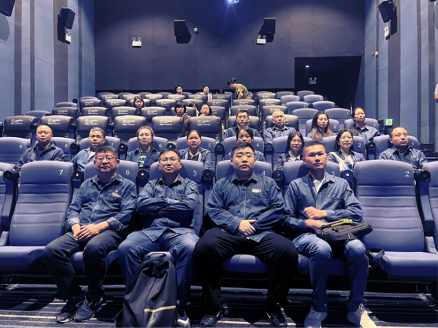 觀看《東極島》厚植愛國情懷(圖3)