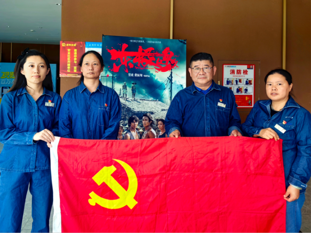 觀看《東極島》厚植愛國情懷(圖1)