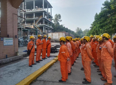 弘旭將士不畏難，上下一心戰(zhàn)“暑”關(guān)