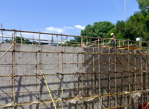 弘旭員工直面烈日考驗，汗水鑄就質(zhì)量豐碑